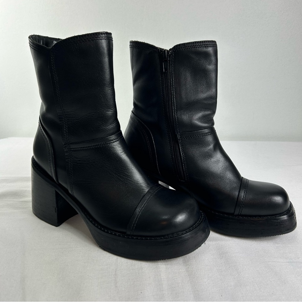 Vtg 90's Mudd Dalton Black Leather Cap Toe Chunky Heel Platform Ankle Boots 7.5